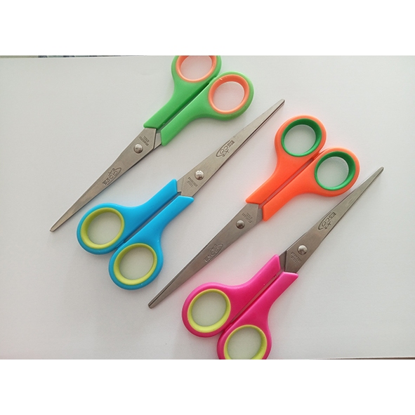 

Gunting Esco SDW7