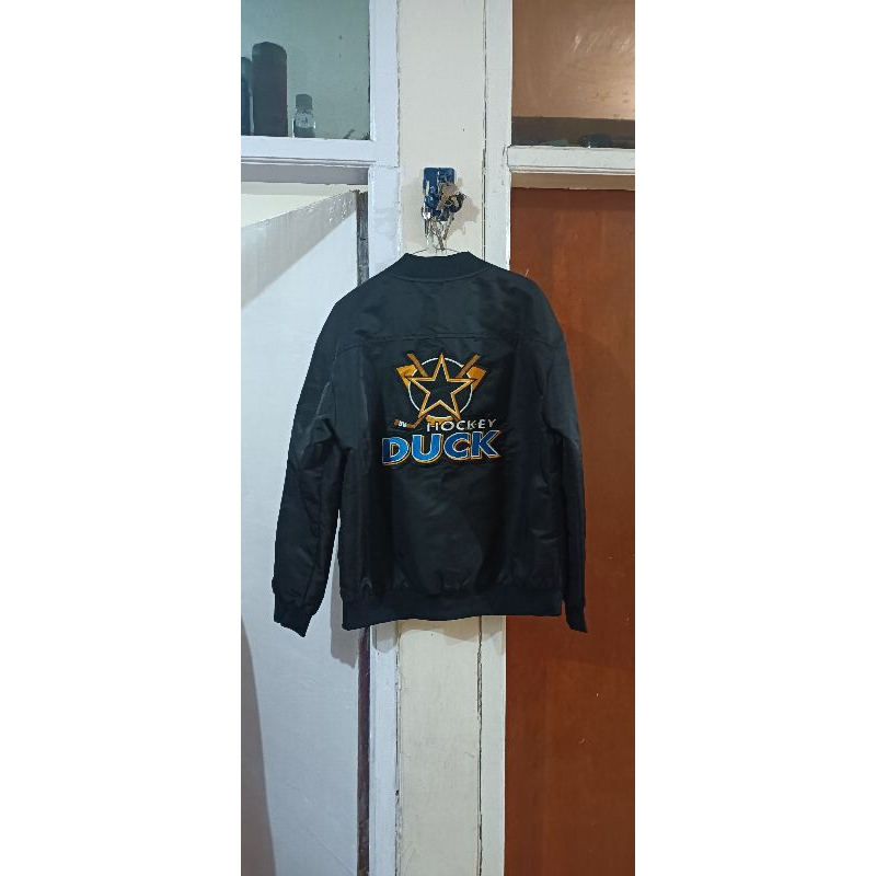 bomber varsity sukajan Jacket by holl haus x Disney jaket hockey unisex size M pria wanita