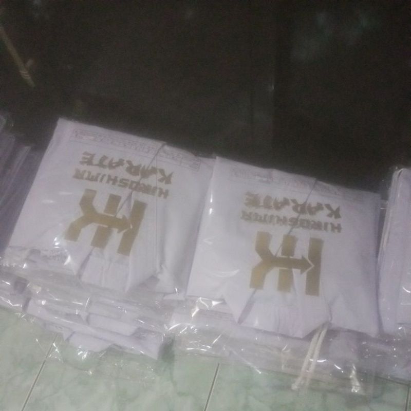 BAJU KARATEGI PEMULA