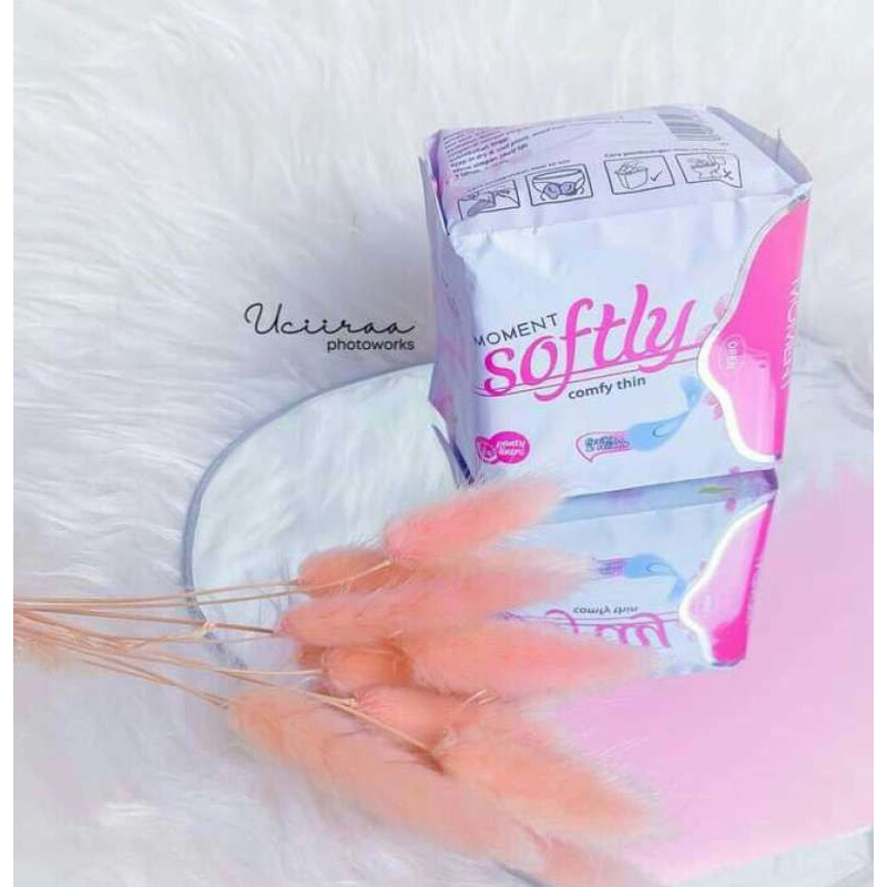 MOMENT SOFTLY PANTYLINER isi 5 bj/Pantyliner herbal