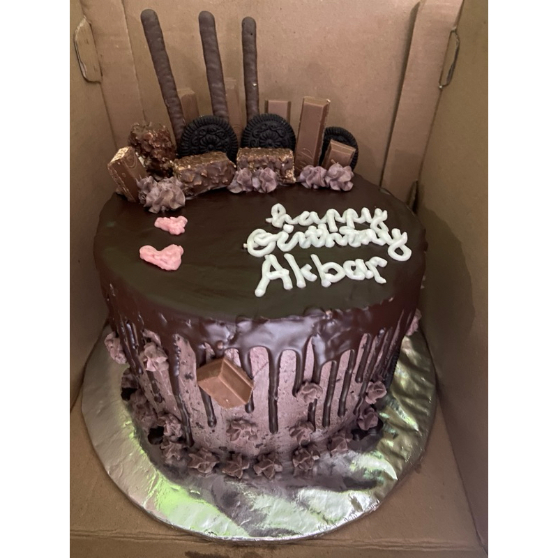 

cake ulang tahun tema coklat/cake ulang tahun coklat