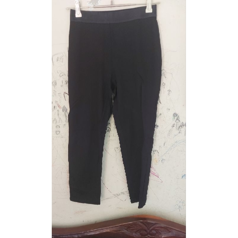 Jeging Wanita UNIQLO