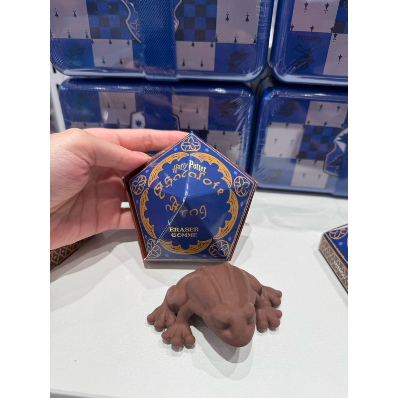 

READY STOCK! HARRY POTTER X MINISO CHOCOLATE CHOCOLATTE FROG COKLAT KODOK PENGHAPUS ERASER