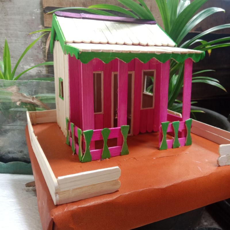 Rumah Adat Betawi Dari Stik Es Krim Warna Hijau