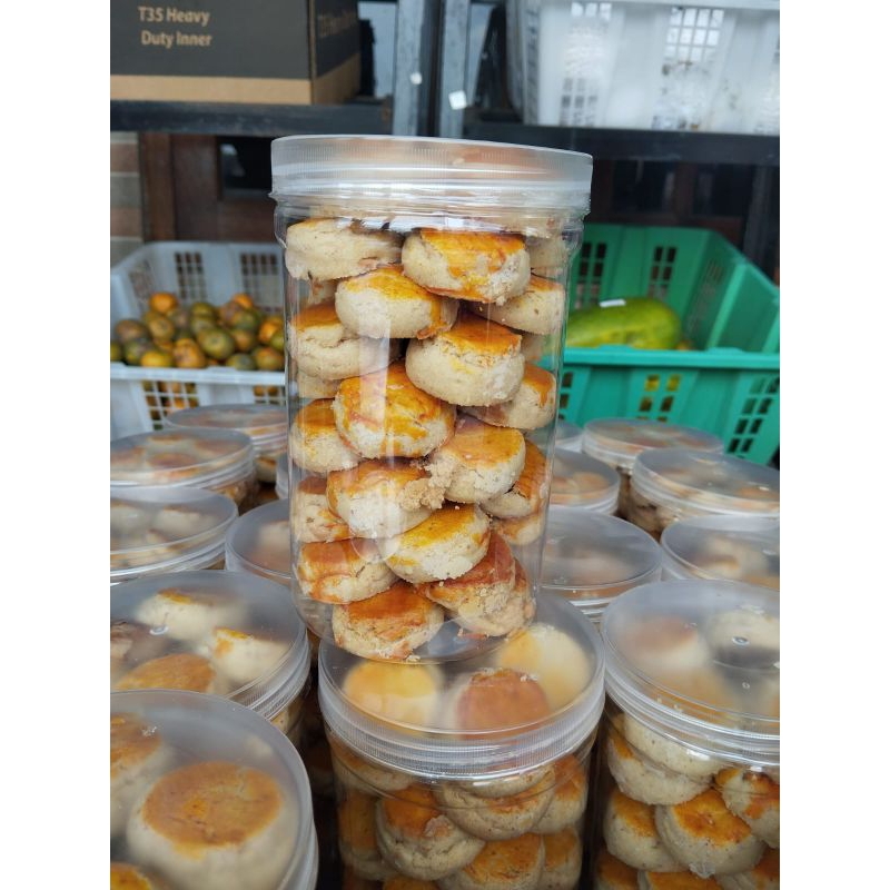 

Kue Kacang Asli Jember Toples Kecil