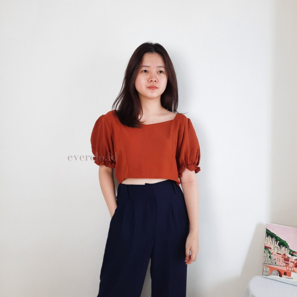 EVERCLO - Emily Crop Top - Atasan Crop Wanita Bahan Rayon Crinkle