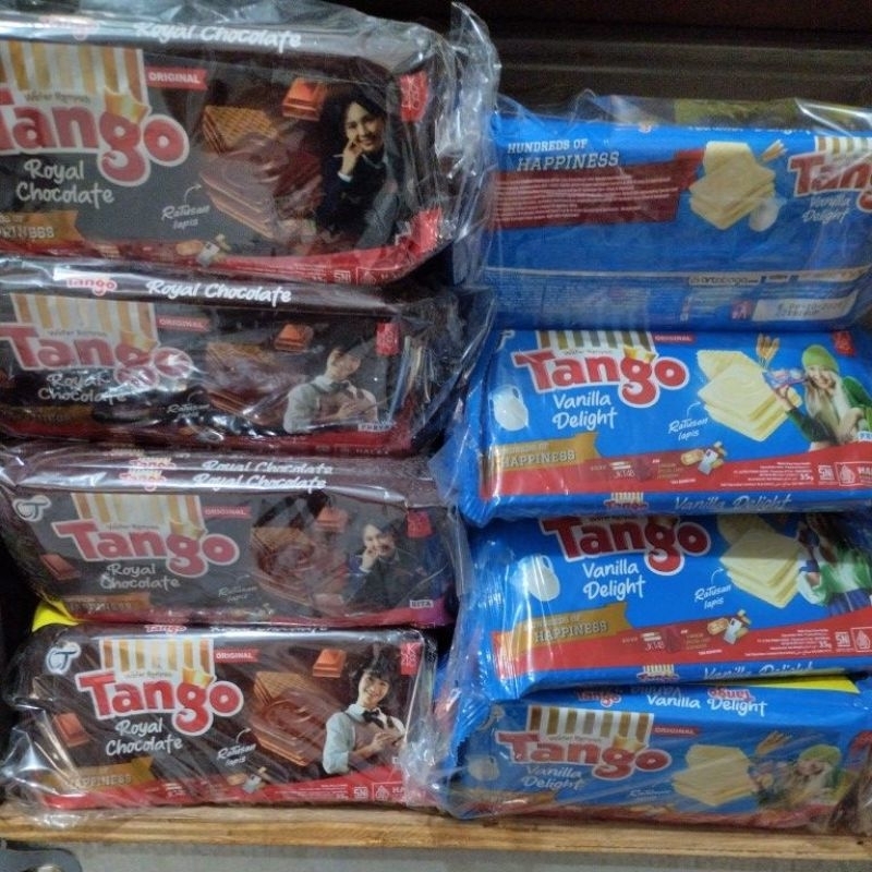 

Tango wafer tango edisi JKT dalam kemasan berhadiah kartu JKT 1pak isi 10pcs