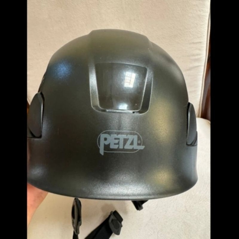 HELM PETZL VERTEX VENT HITAM BLACK SERIES SECOND BEKAS PAKAI ROPE ACCESS RESCUE CLIMBING GOWES