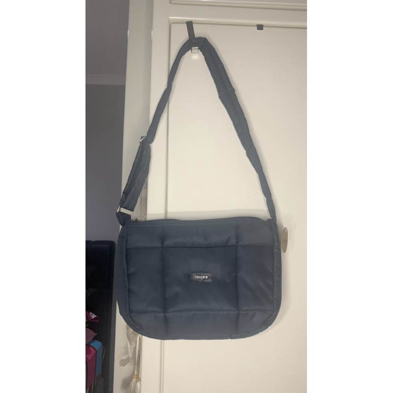 [preloved] roujee puffy bag