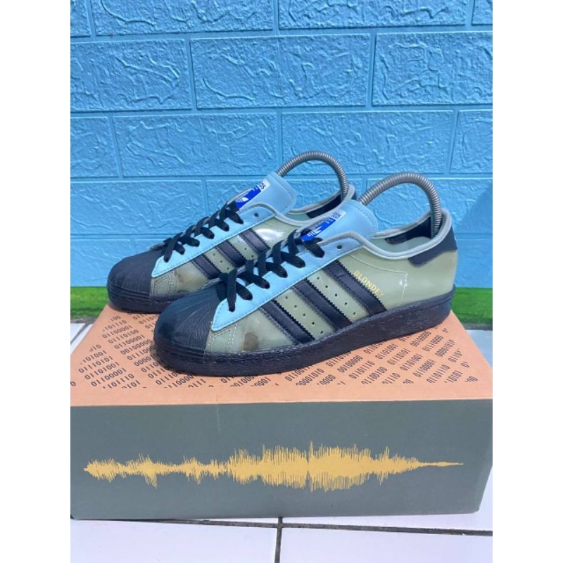 SEPATU SECOND AD1DAS GARIS 3 BLONDEY MCCOY X SUPERSTAR ICE BLUE BLACK SIZE 40 / FASHION PRIA/WANITA 