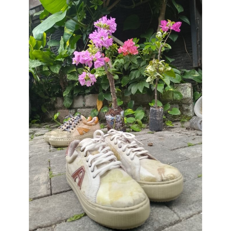 sepatu casual ecoprint