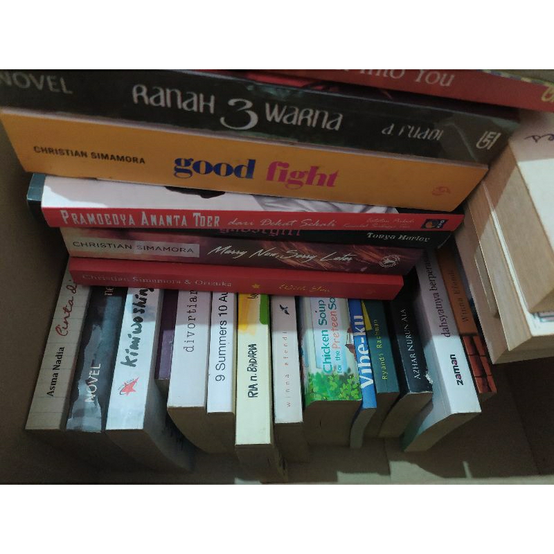 [Jambusari Komik] Obral Buku Novel Teenlit Chicklit Metropop Traveling Preloved