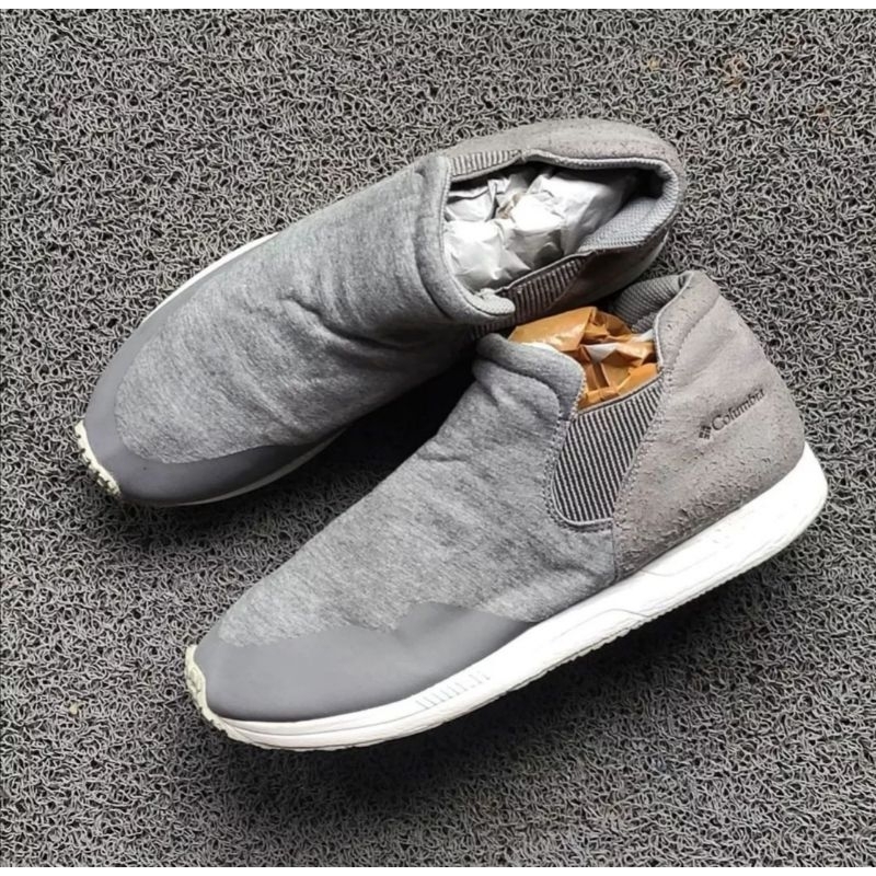 SEPATU OUTDOOR SLIP ON COLUMBIA