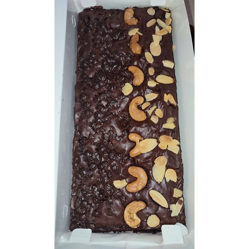 

FUDGY BROWNIES PREMIUM NYOKLAT ENAK BANGET UKURAN 22x10