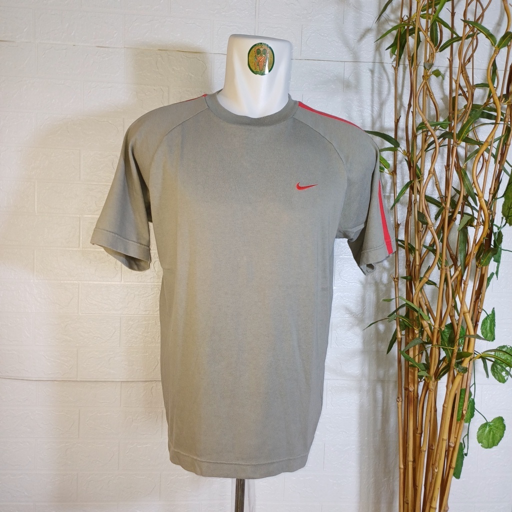 KAOS NIKE DRI FIT, SIZE L (SECOND BRANDED) HIJAU LUMUT, TS0486
