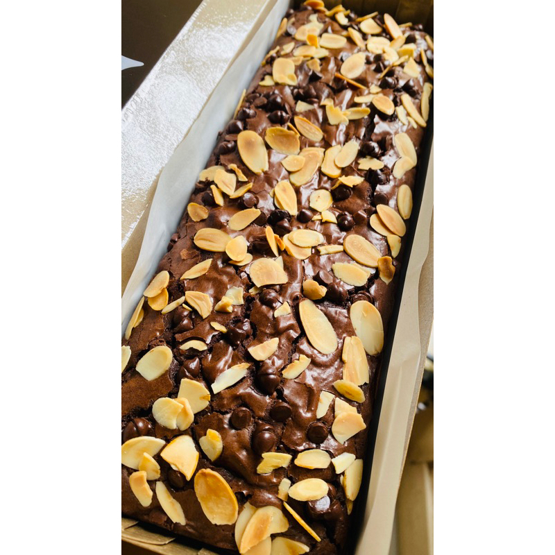 

Brownies Almond (20cm x 10cm)