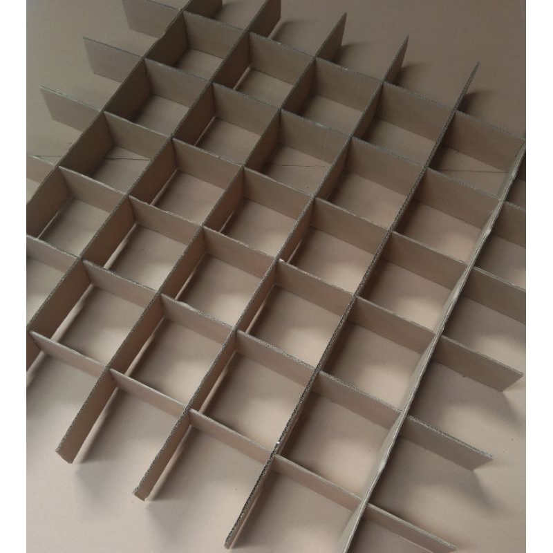 

Laba-Laba isian kardus tempat botol (paket 12lembar satu kotak)