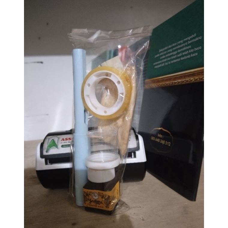 

Grosir Favorit Paket Alat Tulis Pena tutul tinta yamura cair serat dan solatif Assalam Lirboyo