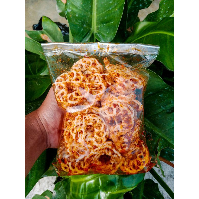 

Kerupuk Mawar Kerupuk Seblak Rafael Pedas Daun Jeruk 250 gram