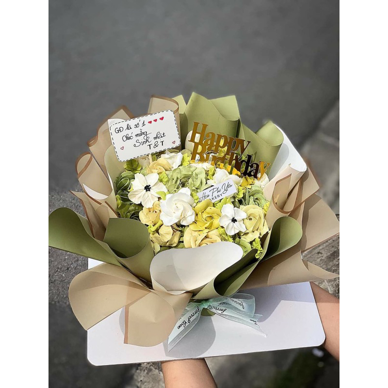 

PRELOVED SIGNATURE BEIGE