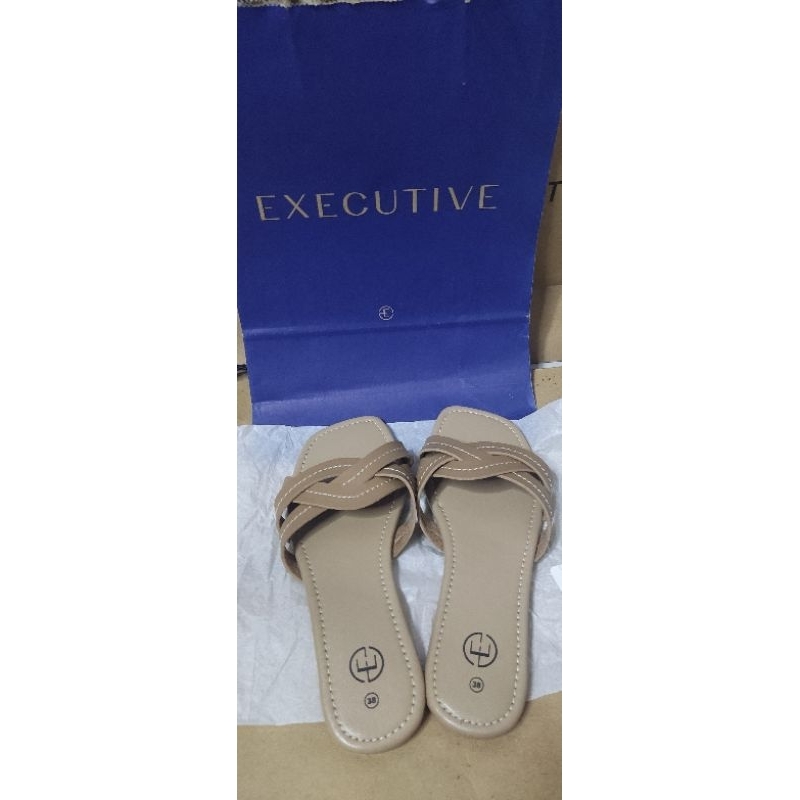 the executive sandal sale