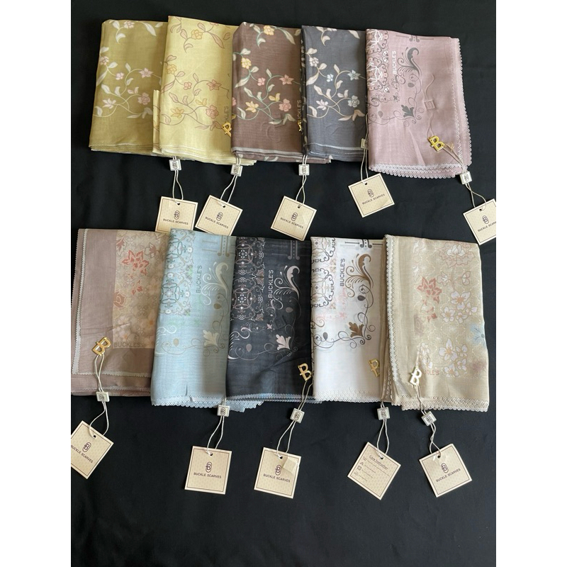 buckle scarves pounch/ jilbab motif