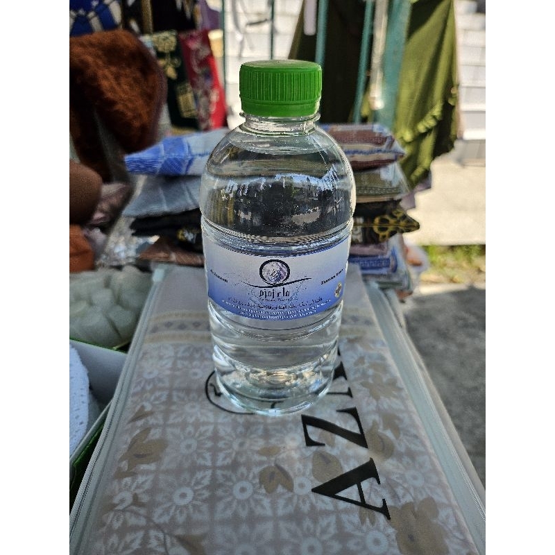 

Air Zamzam 500ml ASLI 100% ORIGINAL / Souvenir Oleh Oleh Haji Umroh