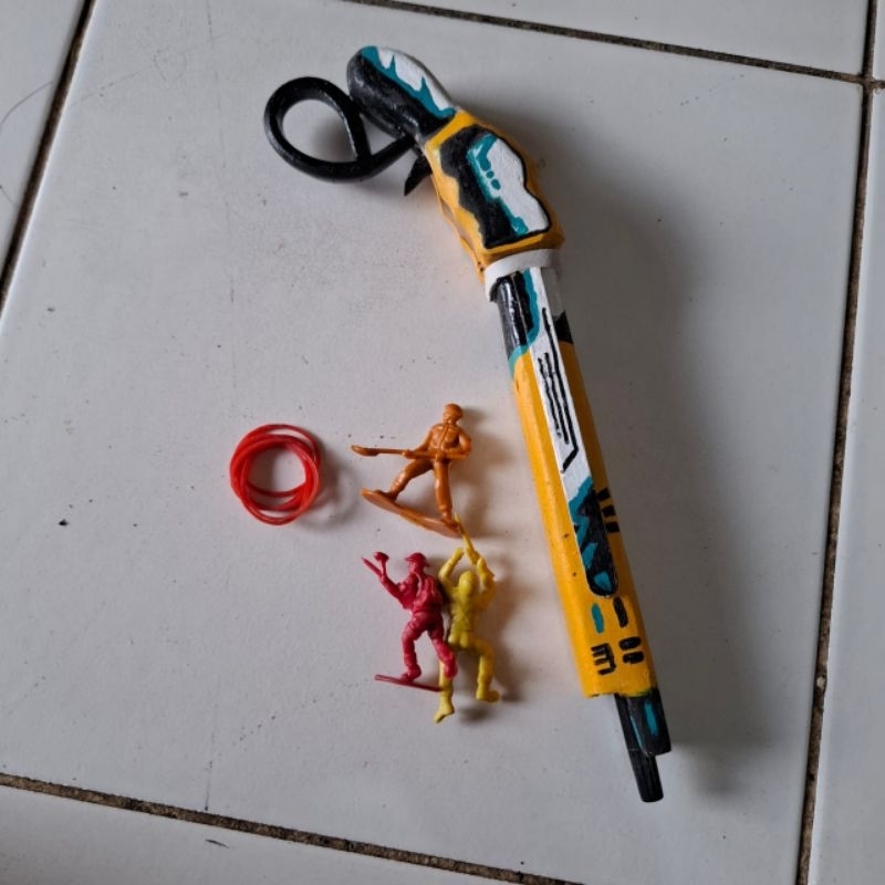 

pulpen karakter pena kayu model sg parrot