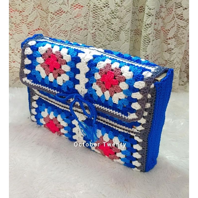

Sarung Buku Rajut Handmade l Tas Buku l Tas Laptop