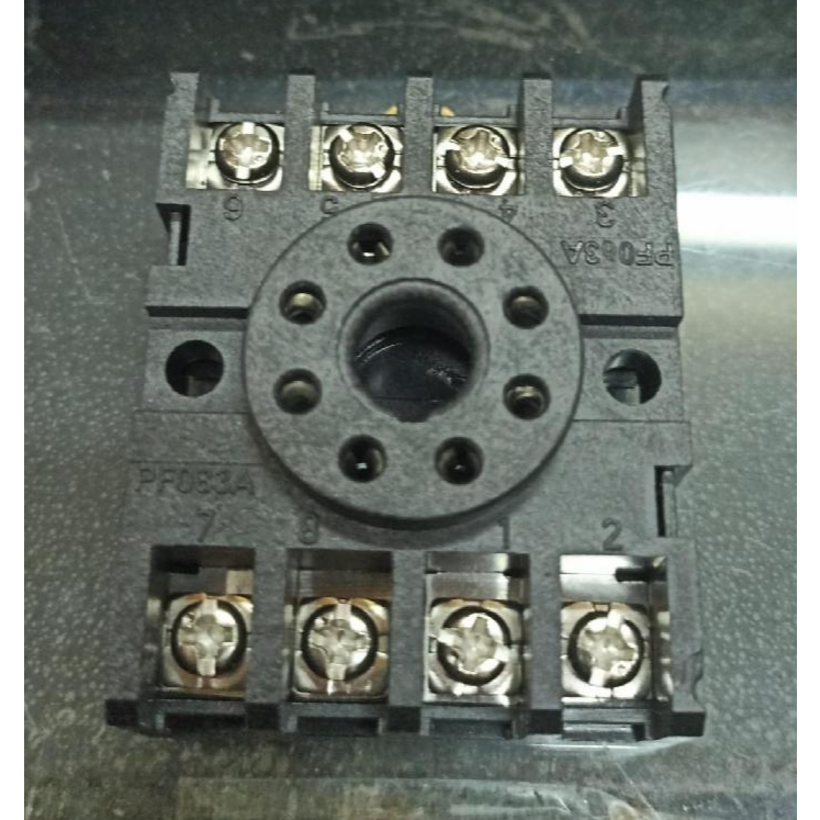 SOCKET RELAY 220V PF 083