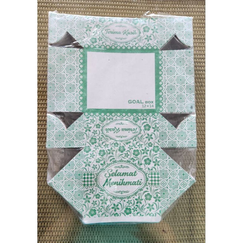 

Kotak Kue / Snack Box / Tempat Kue Kertas Uk. 12 x 14 (100 lbr) Kualitas Murah