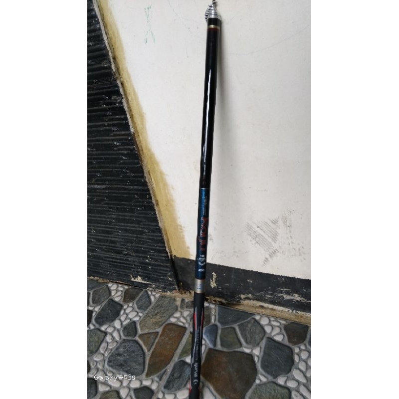 tegek iguruai kaiju 450 custom