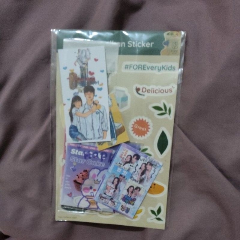 

Stiker Lovely Runner, Cinnamoroll dan pembatas buku Unicorn Pink ✨️