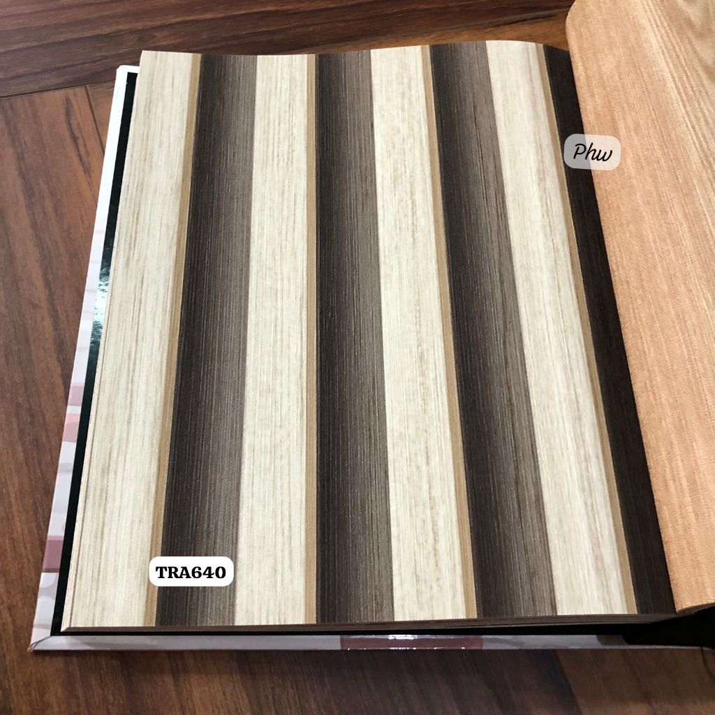 WALLPAPER DINDING MOTIF KAYU PANEL 3D COKLAT ABU TERRA
