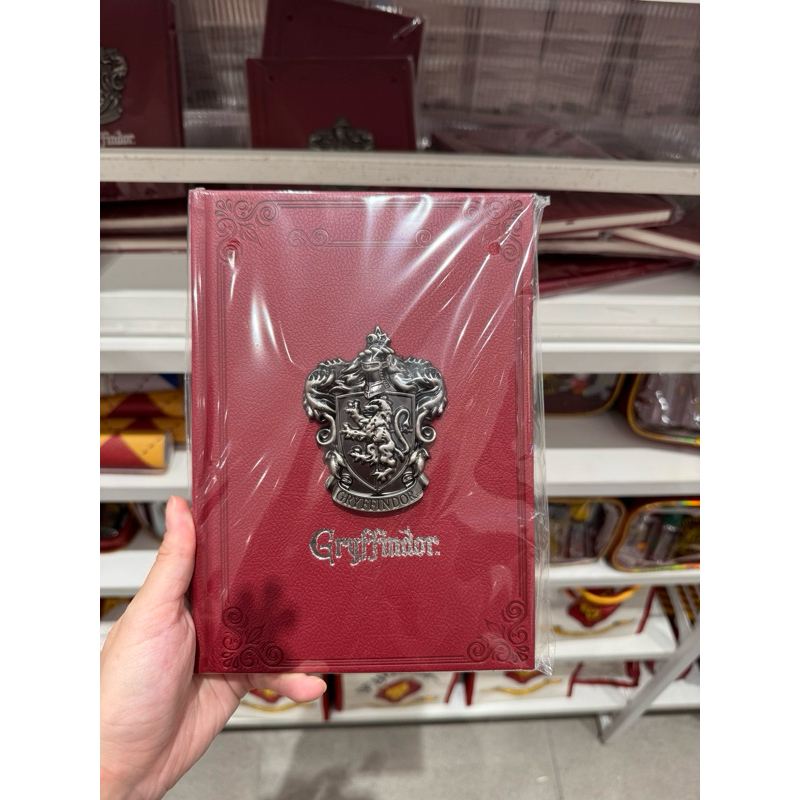 

READY STOCK! HARRY POTTER x MINISO GRYFFINDOR NOTEBOOK A5 PU EMBOSSMENT HARDCOVER HARD COVER BOOK 96 sheets merah red