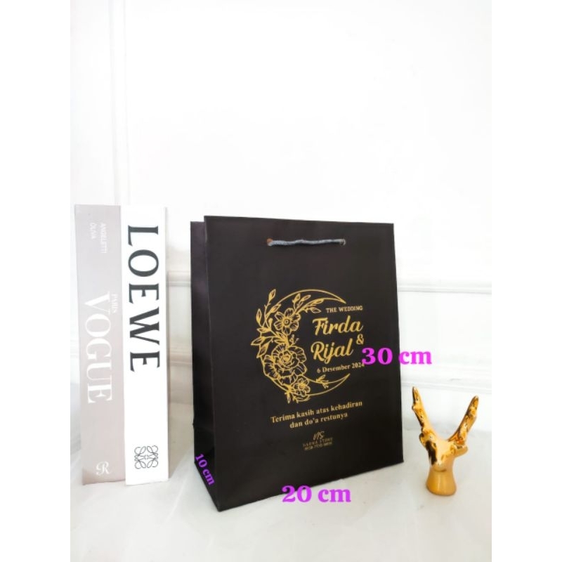 

TAS PAPERBAG SABLON/ paper bag hitam polos / tas custom murah uk 20 x 10 x 30 cm