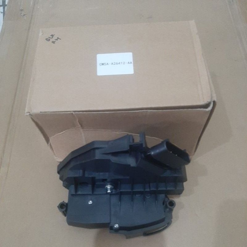 door lock / kunci pintu belakang kanan ford fiesta / ford focus / ford ecosport