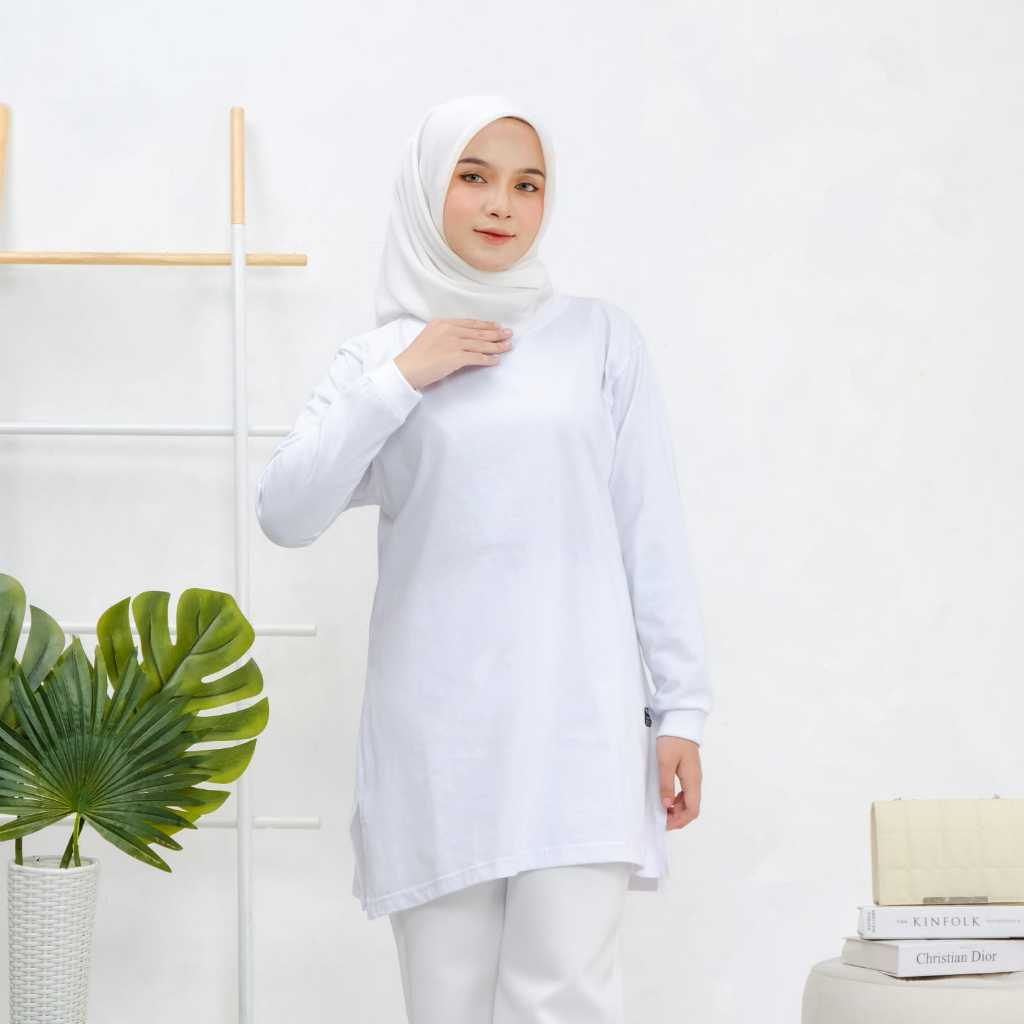 Tunik Kaos Polos Wanita Kekinian Warna Putih Lengan Panjang Combed 24S