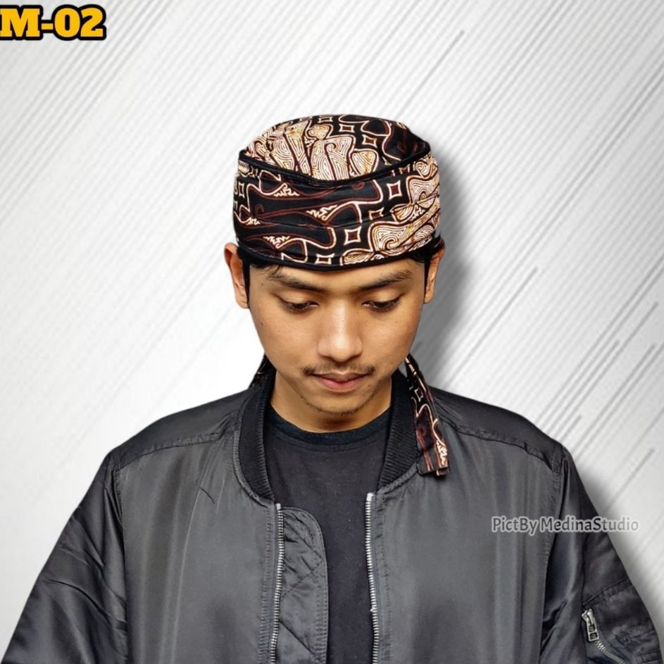Get Product  Blangkon Batik Model Peci Kopiah Songkok Imamah Terabru Blangkon Sunda Jawa Bali