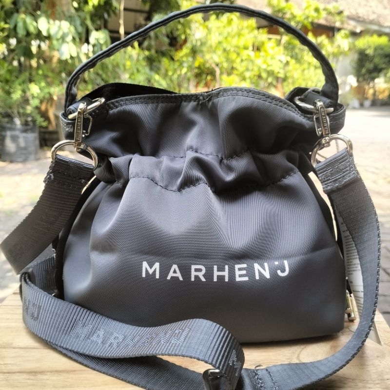 TOTEBAG/ SLING BAG/ HAND BAG/ TAS JINJING/ TAS SELEMPANG/ TAS WANITA SERUT MARHEN.J DARK GREY