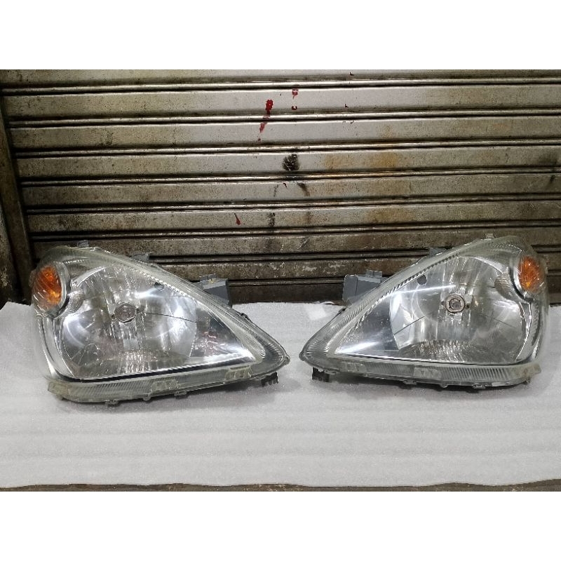 headlamp lampu depan Toyota Avanza Xenia tahun 2008-2009-2010-2011 original copotan