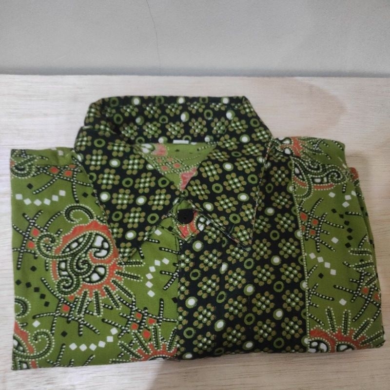 KEMEJA BATIK HIJAU LENGAN PENDEK PRIA
