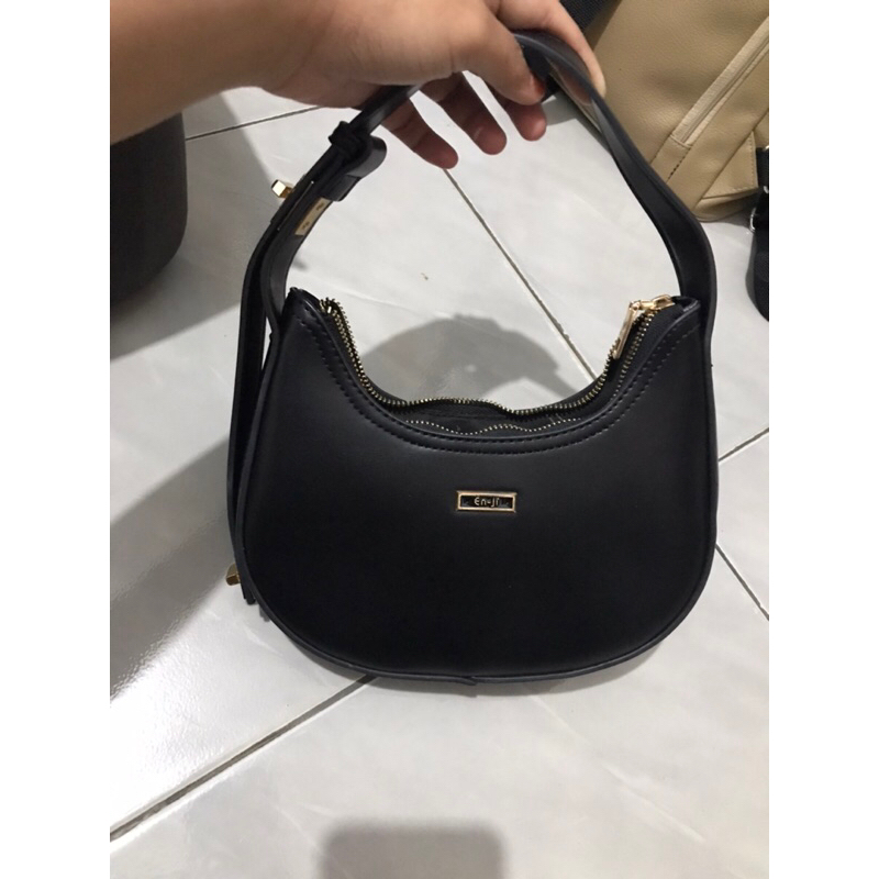 enji shoulder bag black