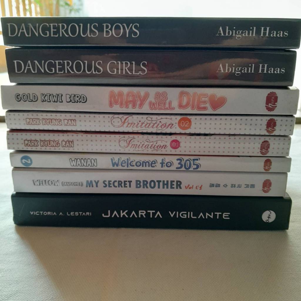 PRELOVED BUKU NOVEL DAN KOMIK WEBTOON K-TOON