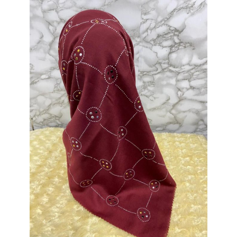 Hijab segiempat payet / kerudung segiempat mute/ hijab premium payet..