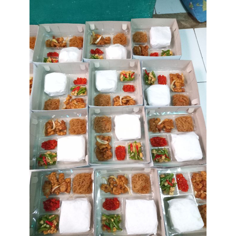 

paket nasi box ekonomis
