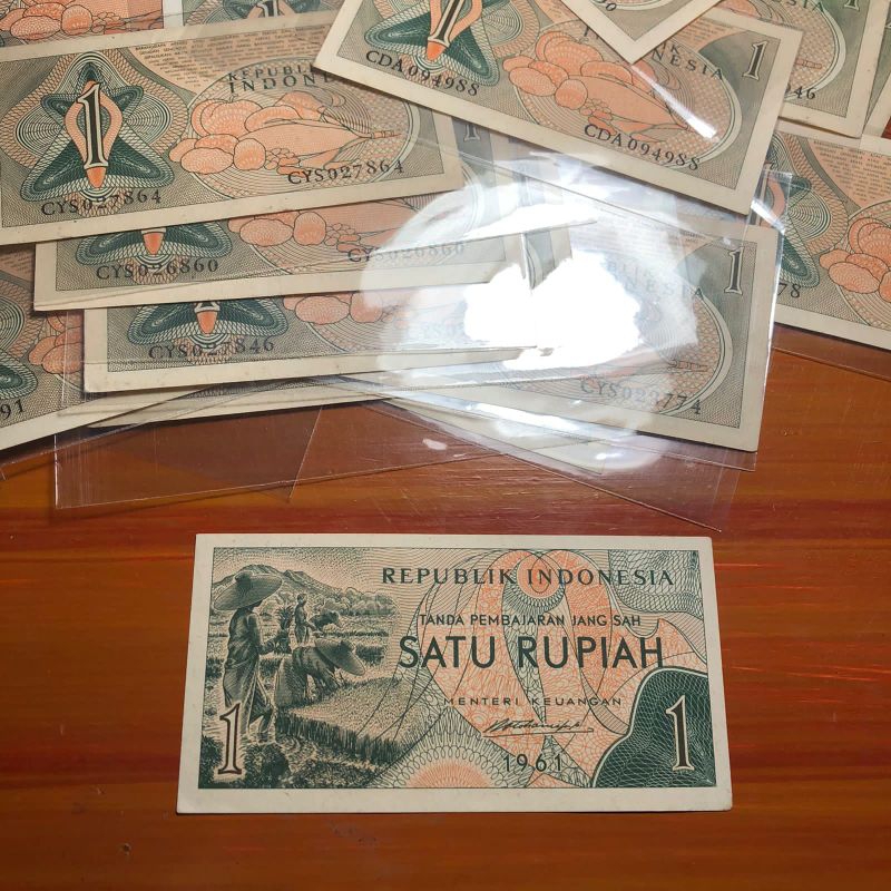 Uang Kuno 1 Rupiah Hijau Asli Tahun 1961 Kondisi Mulus
