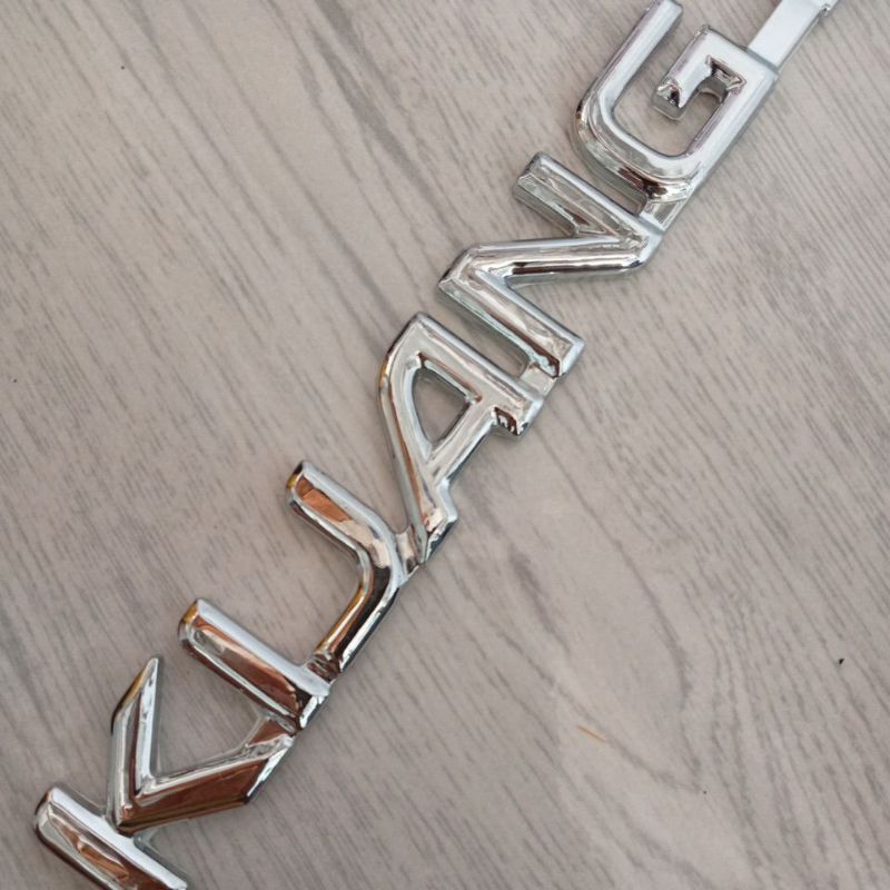 Emblem Kijang kapsul tanduk