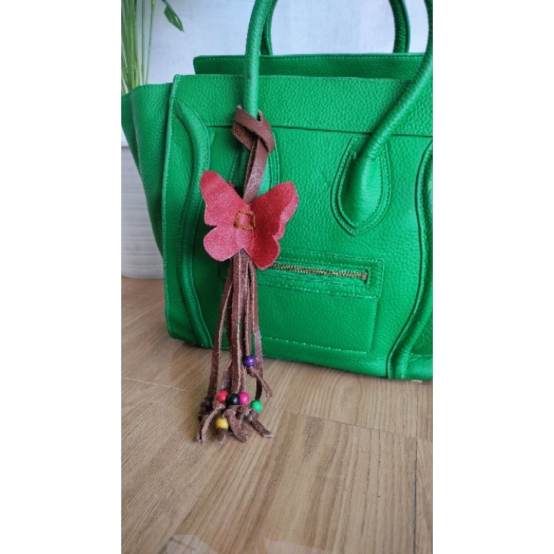 Bagcharm kupu kupu juntai