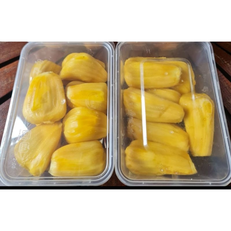 

Buah nangka kupas